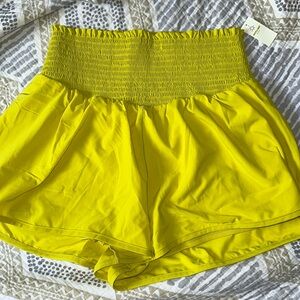 Offline by Aerie flowy yellow shorts NWT size L